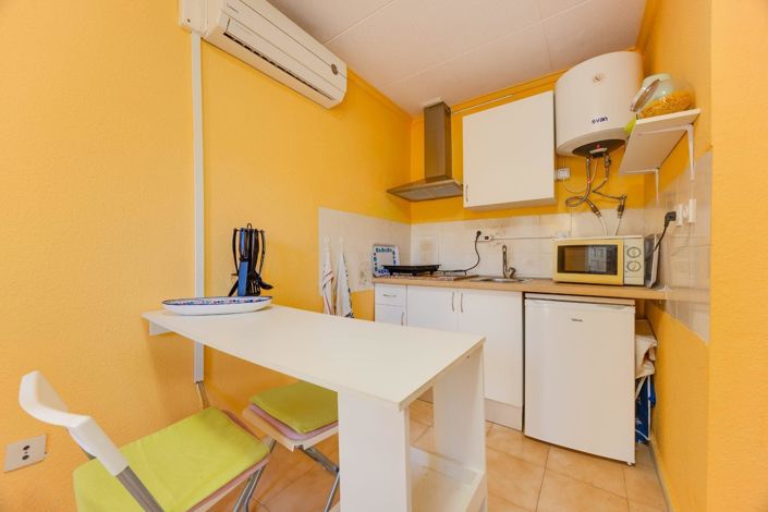 Image No.20-2 Bed House for sale