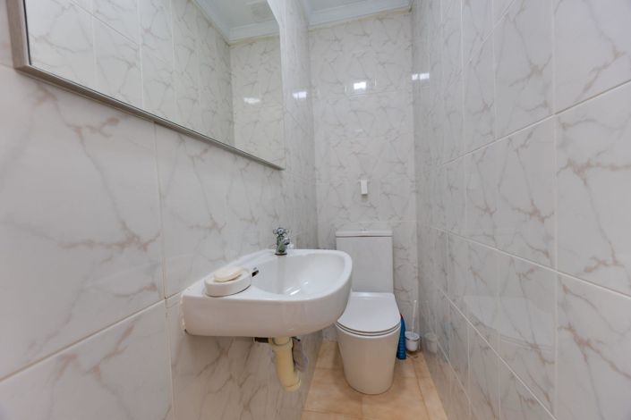 Image No.32-2 Bed House for sale