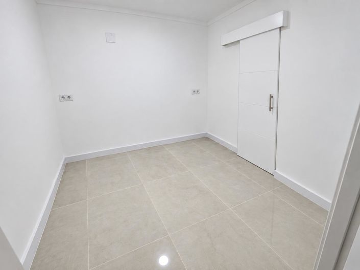 Image No.10-2 Bed Bungalow for sale
