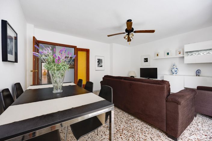 Image No.13-3 Bed Apartment for sale