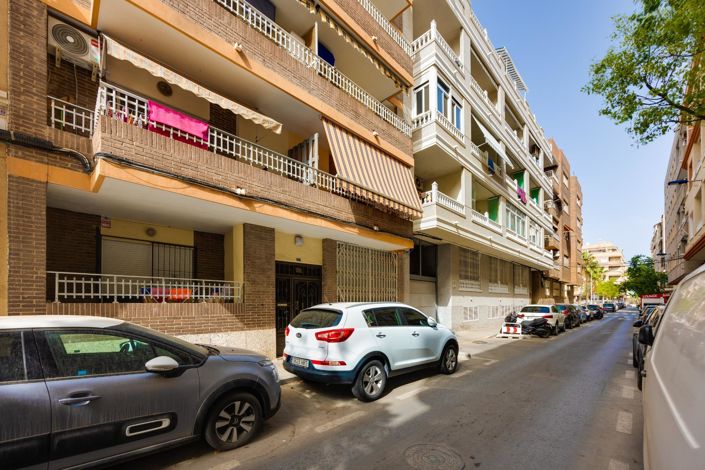 Image No.26-3 Bed Apartment for sale