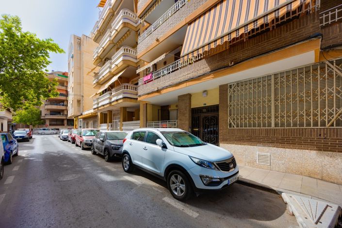 Image No.27-3 Bed Apartment for sale