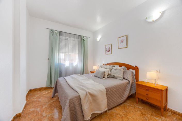Image No.20-2 Bed Apartment for sale