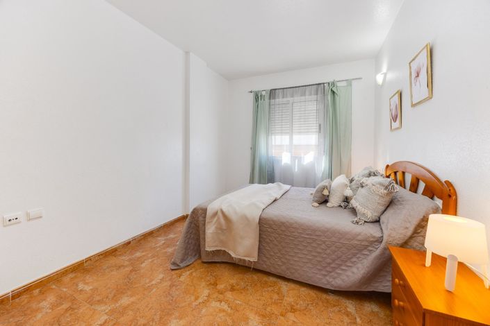 Image No.21-2 Bed Apartment for sale