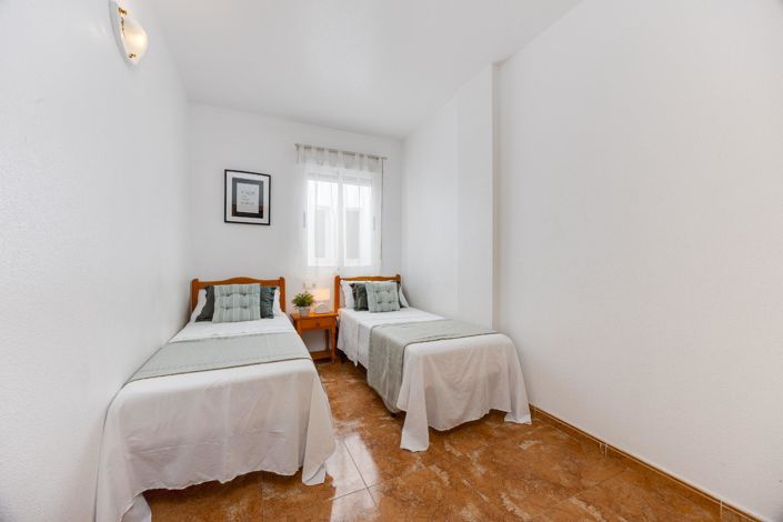 Image No.23-2 Bed Apartment for sale