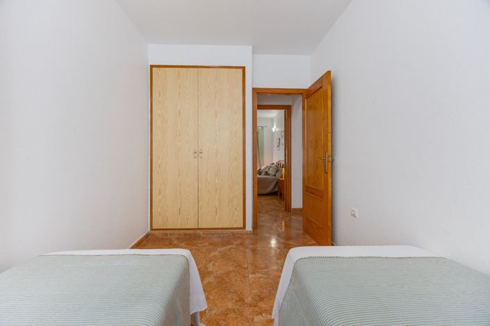 Image No.25-2 Bed Apartment for sale
