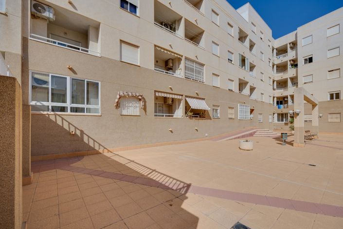Image No.37-2 Bed Apartment for sale