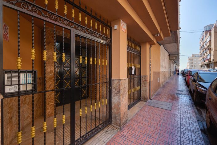 Image No.42-2 Bed Apartment for sale