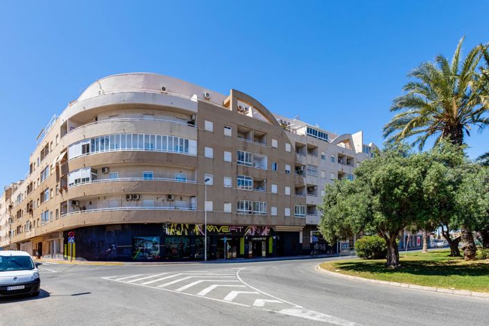 Image No.43-2 Bed Apartment for sale