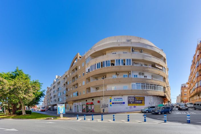 Image No.47-2 Bed Apartment for sale