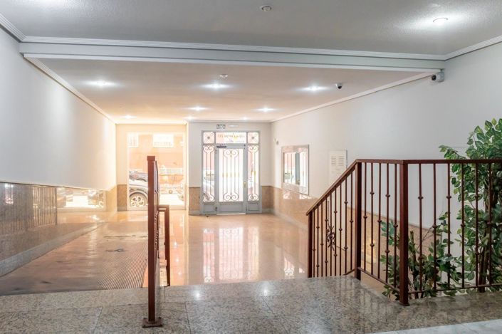 Image No.28-3 Bed Apartment for sale