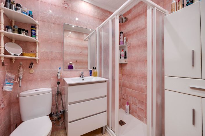 Image No.16-2 Bed House for sale