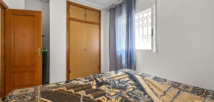 Image No.16-2 Bed House for sale