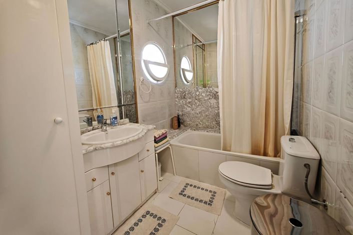Image No.13-2 Bed Bungalow for sale