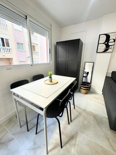 Image No.8-2 Bed Apartment for sale