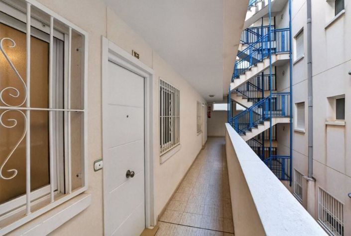 Image No.21-2 Bed Apartment for sale