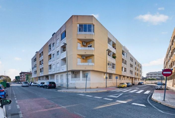 Image No.26-2 Bed Apartment for sale