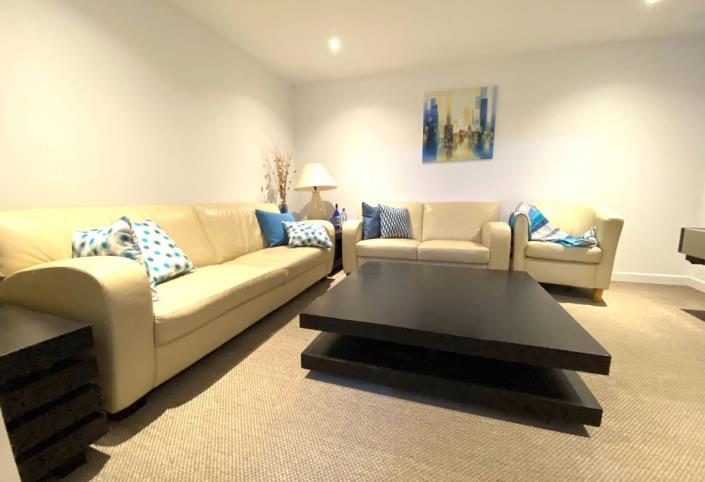 Image No.14-4 Bed Townhouse for sale