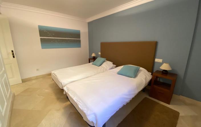 Image No.15-4 Bed Apartment for sale