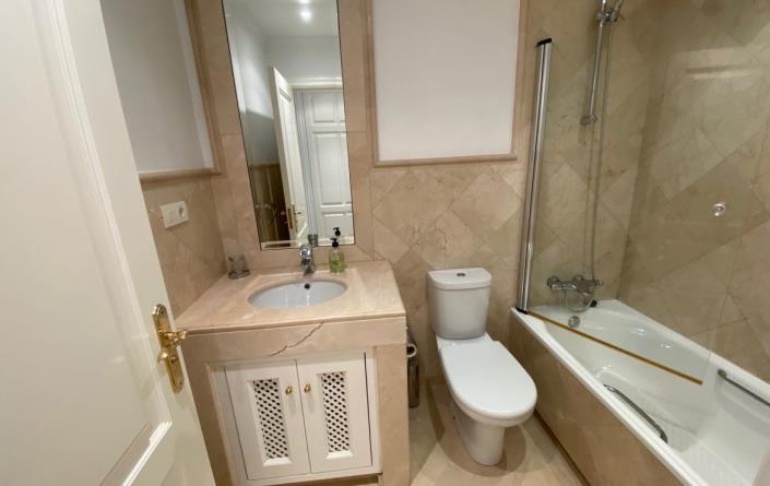 Image No.20-4 Bed Apartment for sale