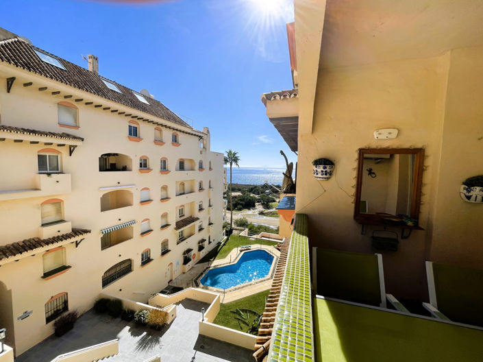 Image No.1-Appartement de 2 chambres à vendre à Estepona