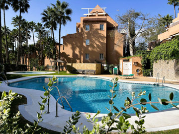 1 - Casares, Apartment