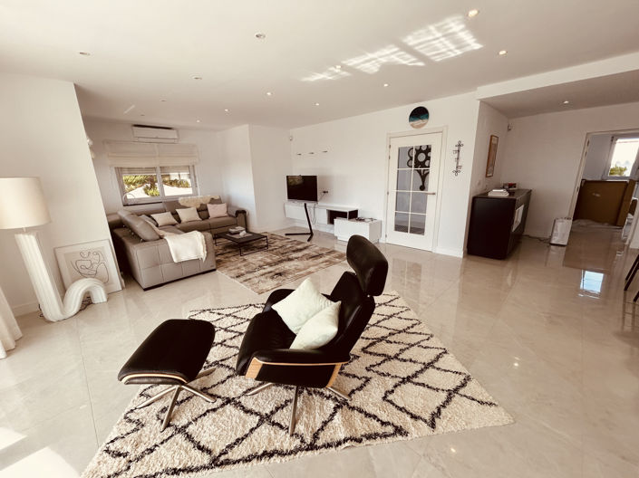 Image No.11-4 Bed Villa for sale