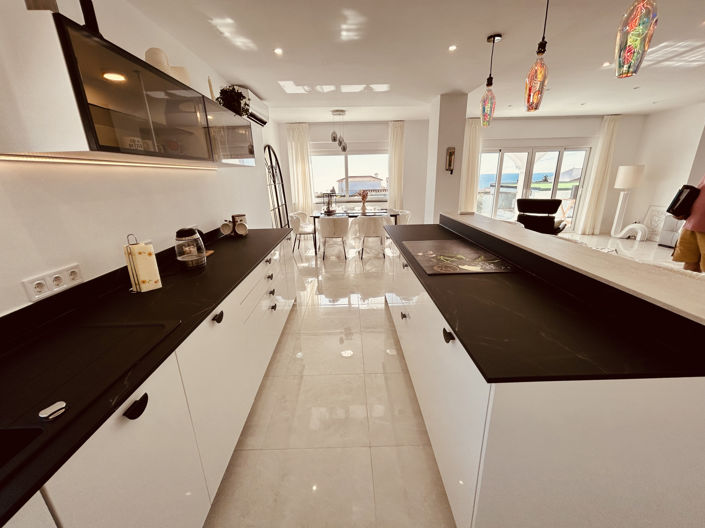 Image No.15-4 Bed Villa for sale