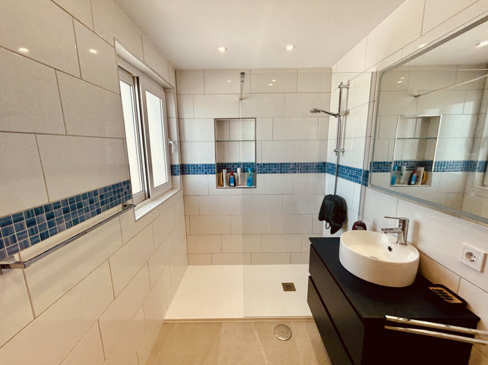 Image No.26-4 Bed Villa for sale