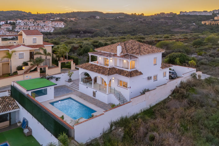 Image No.29-4 Bed Villa for sale