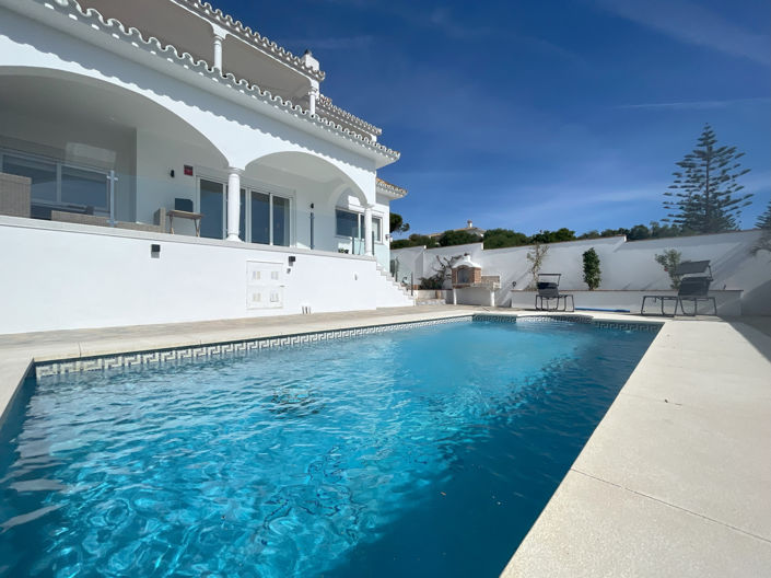 Image No.3-4 Bed Villa for sale