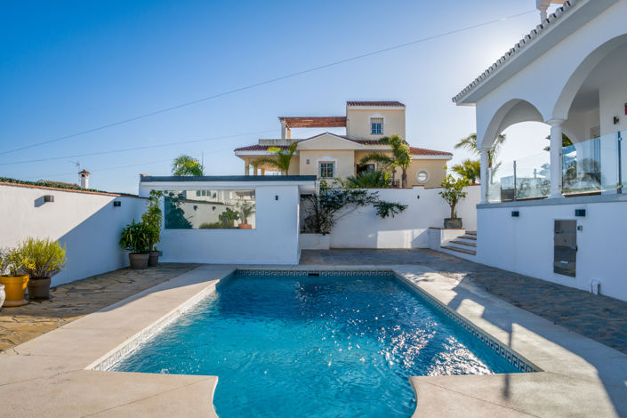 Image No.3-4 Bed Villa for sale