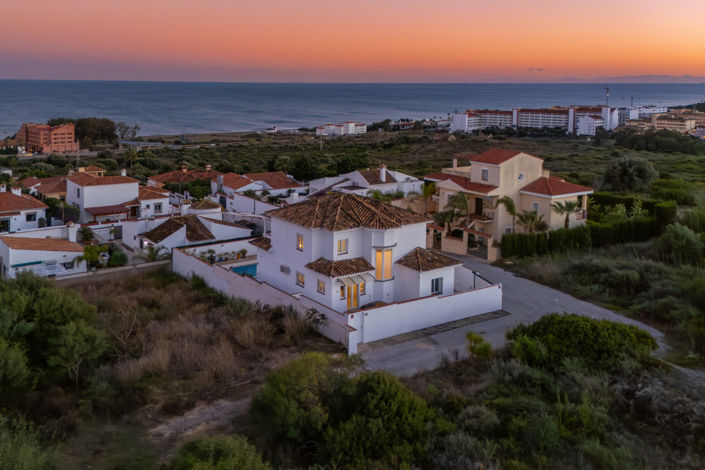 Image No.30-4 Bed Villa for sale