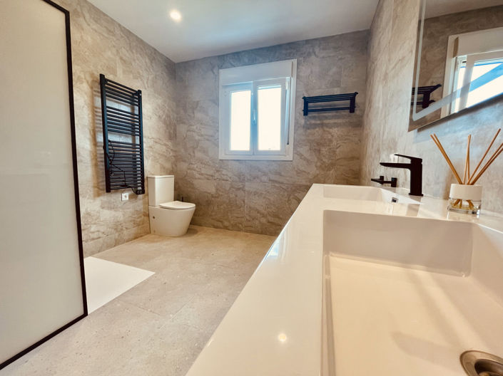 Image No.17-4 Bed Villa for sale