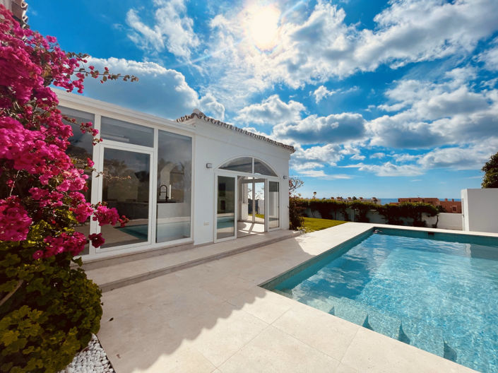 Image No.2-4 Bed Villa for sale