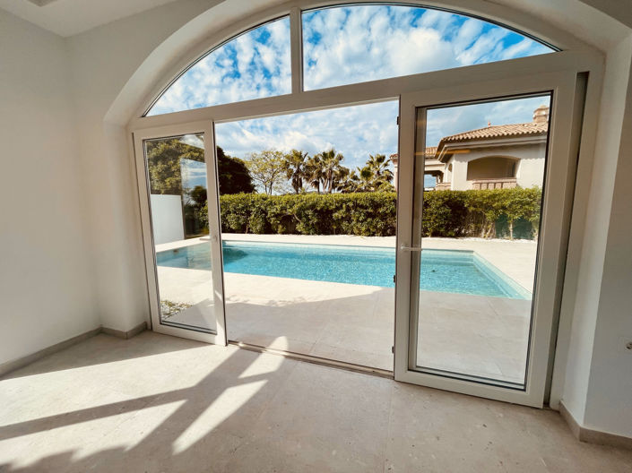 Image No.5-4 Bed Villa for sale