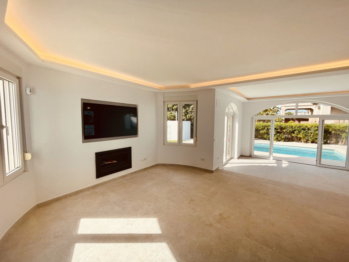 Image No.6-4 Bed Villa for sale