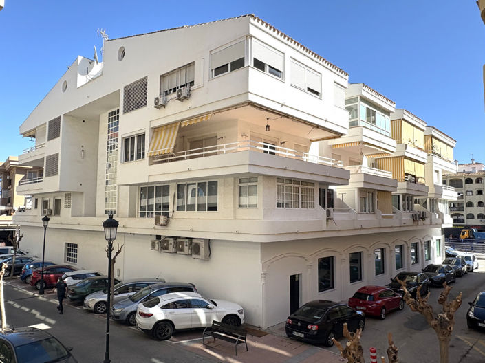Image No.1-Studio for sale
