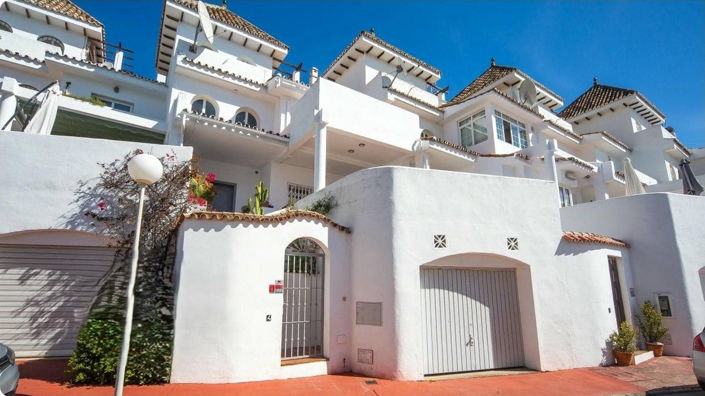 Image No.1-3 Bed Townhouse for sale