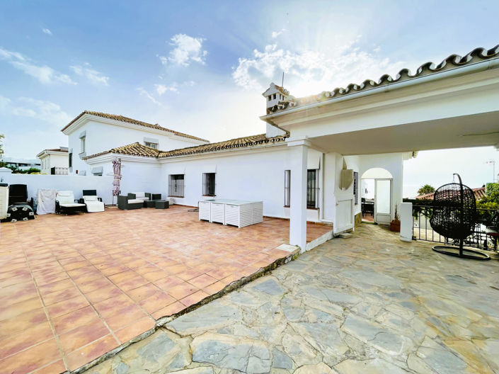 Image No.1-2 Bed House for sale