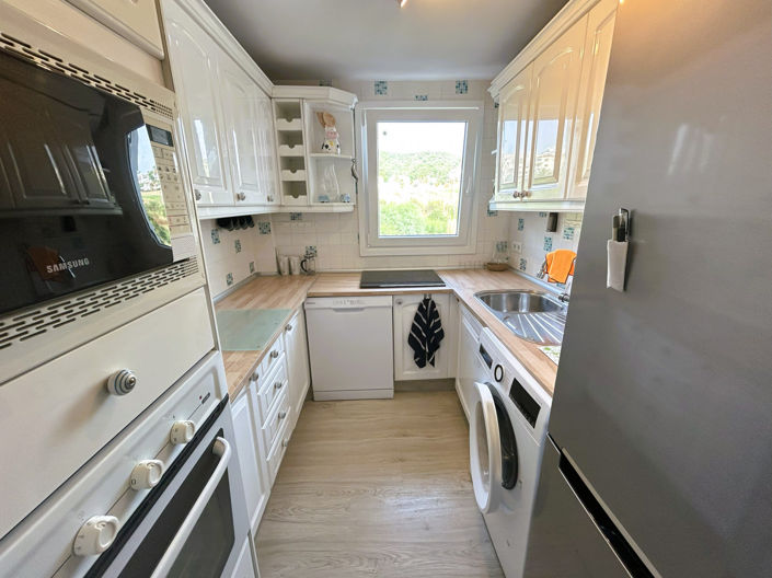 Image No.6-2 Bed Property for sale