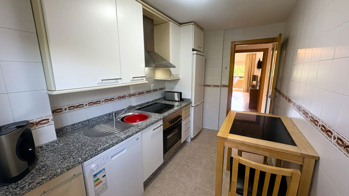 Image No.8-2 Bed Property for sale