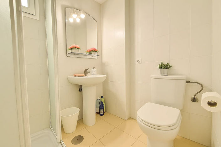 Image No.8-2 Bed Apartment for sale