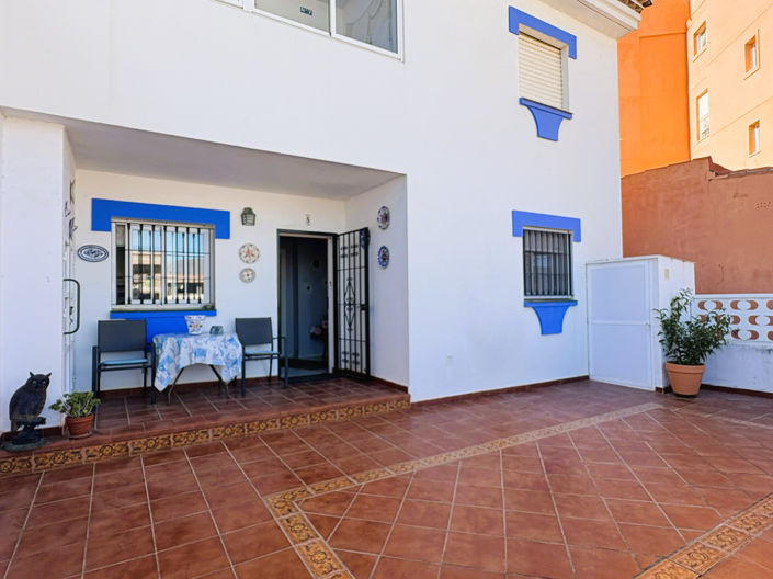 Image No.3-2 Bed Property for sale