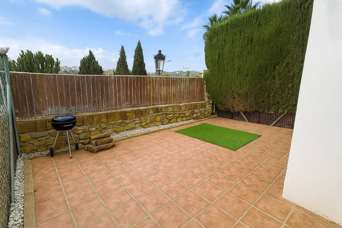 Image No.13-2 Bed Property for sale