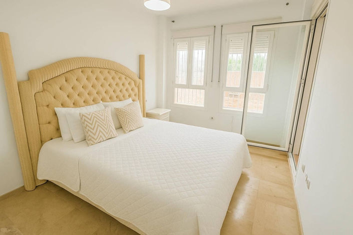 Image No.8-2 Bed Property for sale