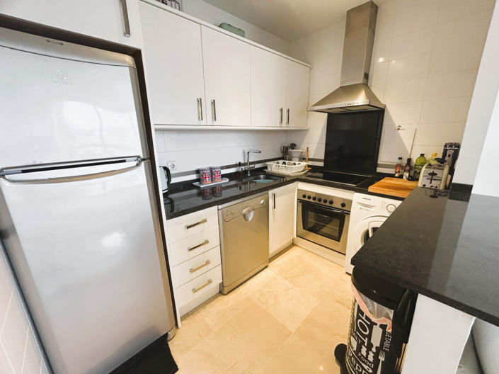 Image No.5-3 Bed Property for sale