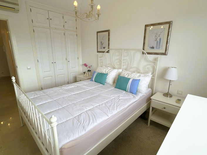 Image No.9-3 Bed Property for sale