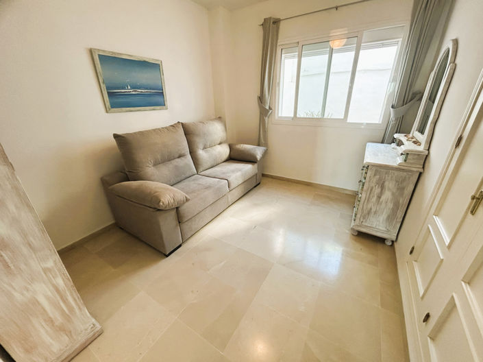 Image No.11-2 Bed Property for sale