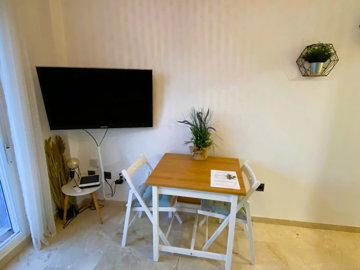 b98le8d7m9k3degpefzhs0lif8u4xzvzhwxtmggyekxx9